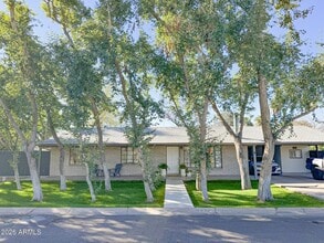 Building Photo - 1428 S Oakley Pl