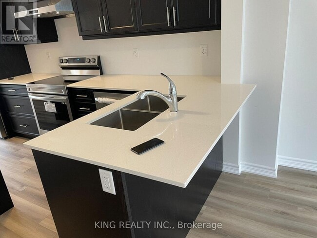 Building Photo - 290 Equestrian Way