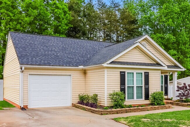 Foto del edificio - 660 Rebecca Jane Dr