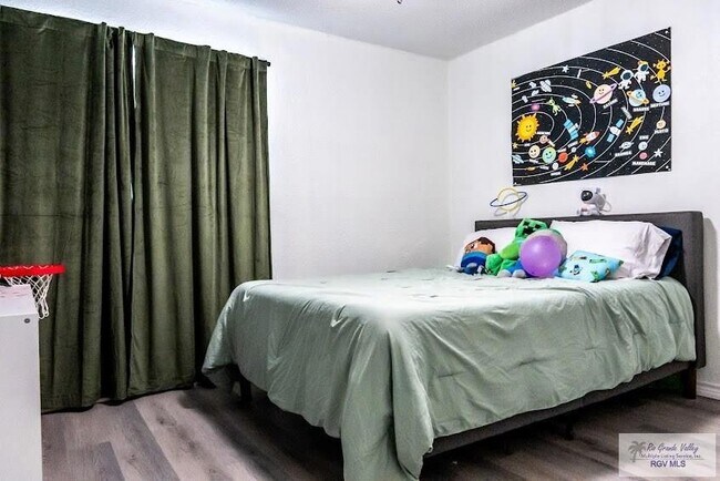 Foto del edificio - 1809 S Williams Ln