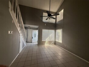 Building Photo - 8498 Dairy View Ln