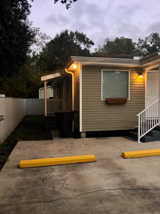 1046 Oak Ave, Bridge City, LA 70094 House Rental in Bridge City, LA