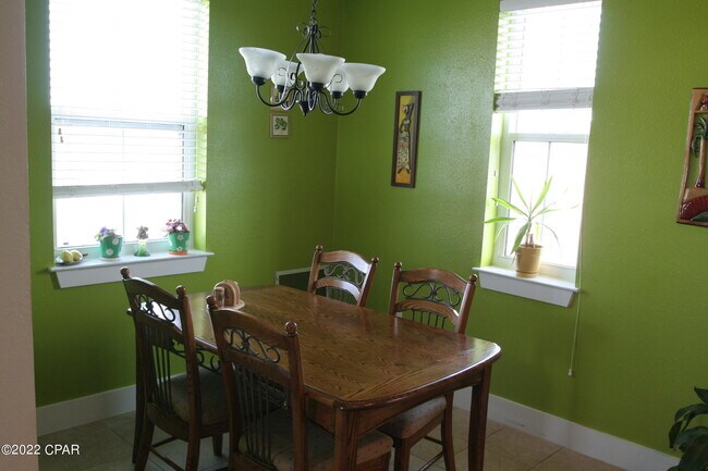 Foto del edificio - 22430 Front Beach Rd