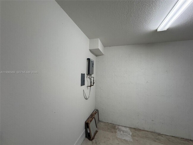 Foto del edificio - 12845 NW 24th Ave