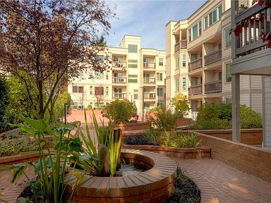 Foto del edificio - 2152 N 112th St