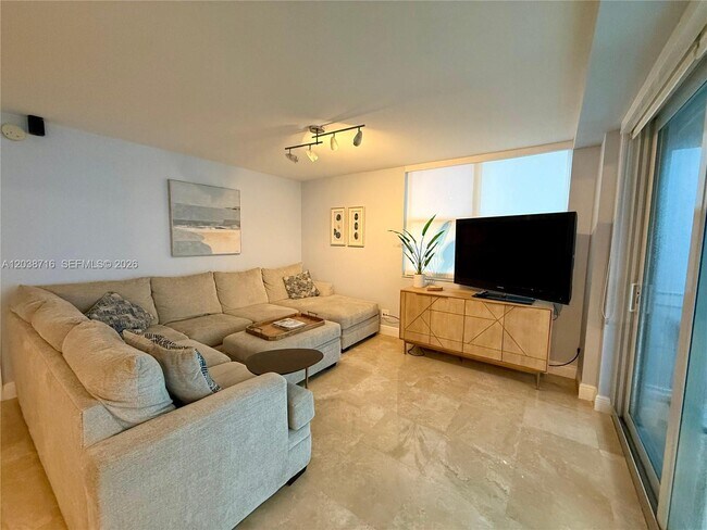 Building Photo - 770 Claughton Island Dr