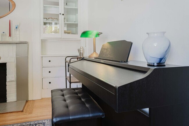 Foto del edificio - 3791 Latimer Pl