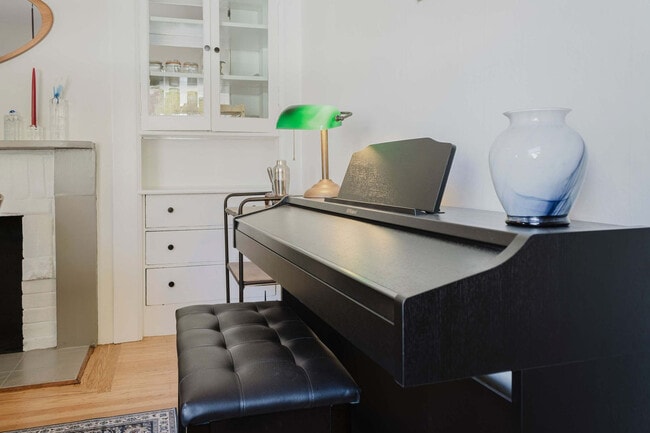 Building Photo - 3791 Latimer Pl