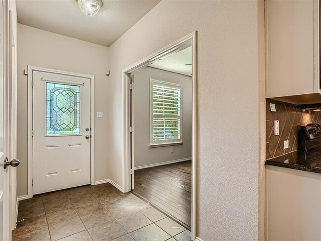 Building Photo - 819 Palo Duro Dr