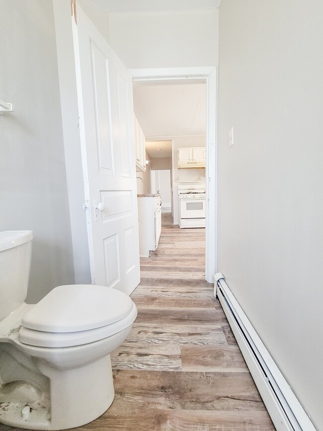 Foto del edificio - 644 Van Buren St NE