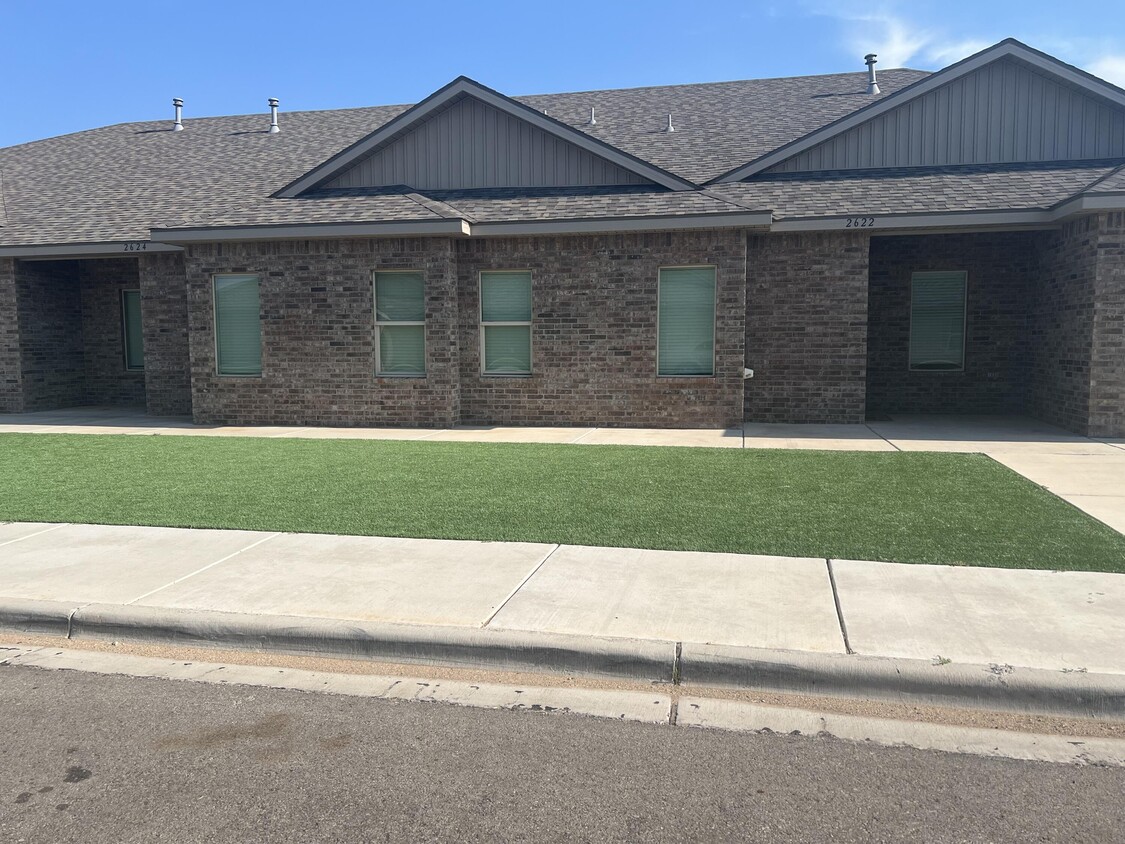 Foto principal - 2616 136th St