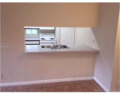 Foto del edificio - 8606 SW 3rd St