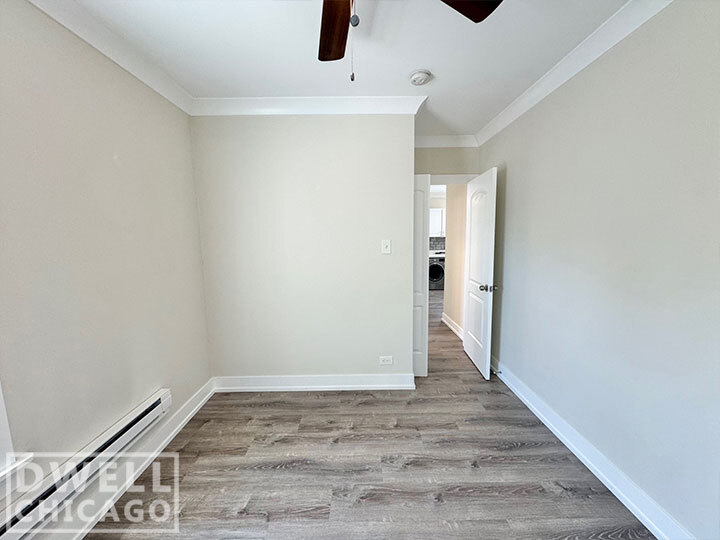 Primary Photo - 2133 W Giddings St