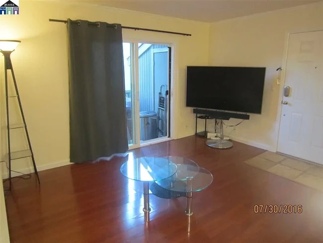 Building Photo - 3274 Red Cedar Ter