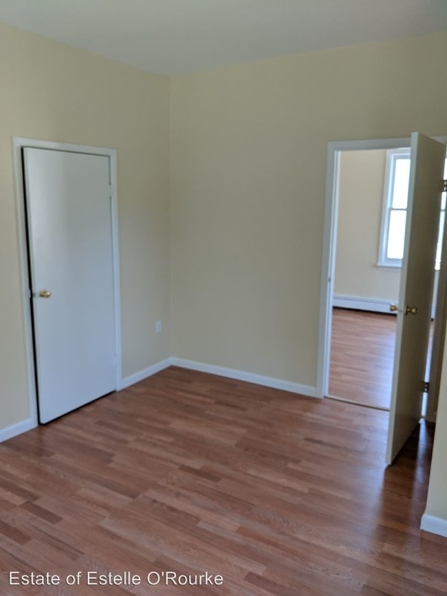 Building Photo - 84 Millwood Rd