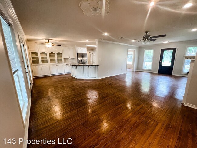Building Photo - 3 br, 2 bath House - 2905 Nth 9th