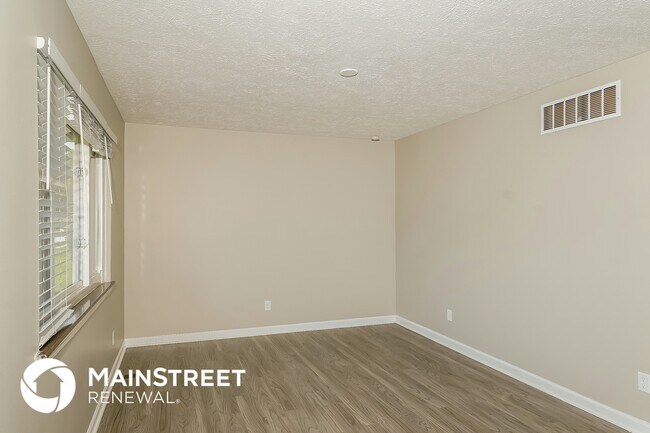 Foto del edificio - 6815 Turnberry Way