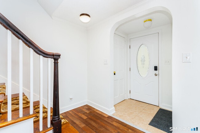 Foto del edificio - 783 Quaker Ln S