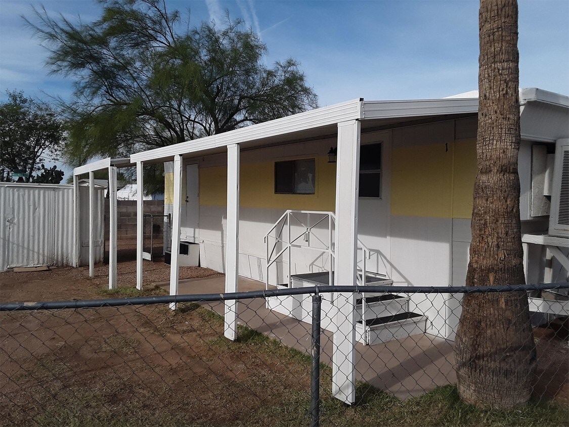 Primary Photo - 710 S Lawson Dr