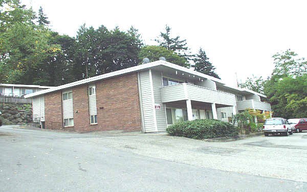 Building Photo - Wind & Hide Apartments
