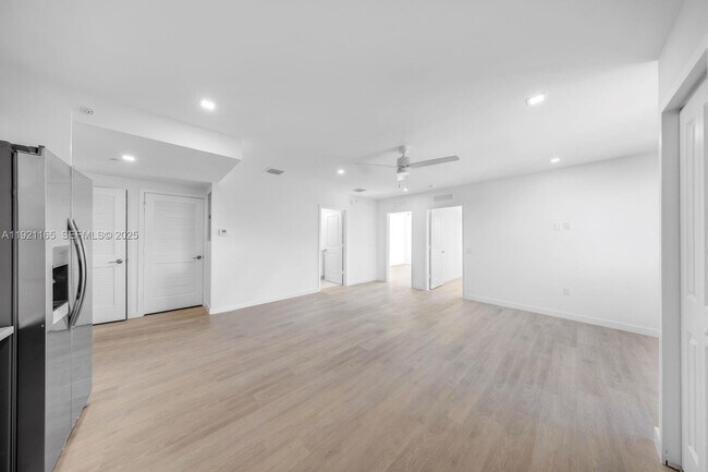 Foto del edificio - 20 NE 19th Ave