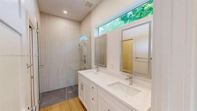 Building Photo - 1027 Snapper Ln