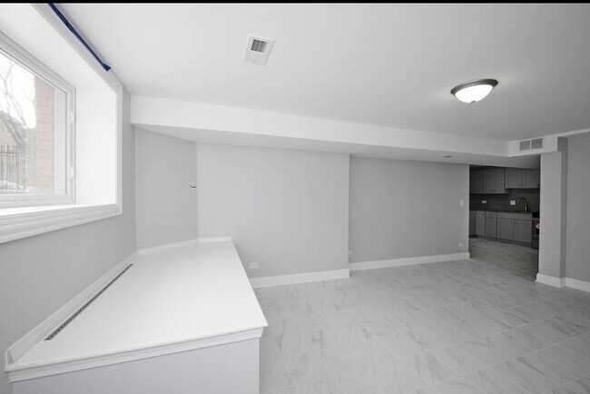 Foto del edificio - 6322 N Francisco Ave