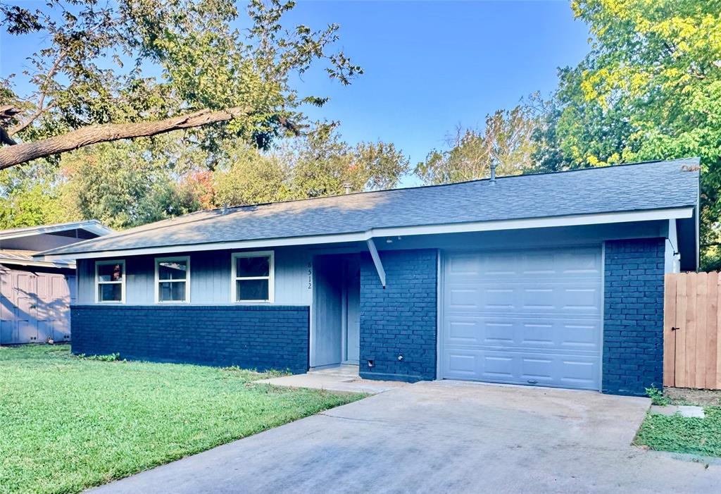 Foto principal - 6512 Pevensey Dr