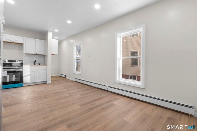 Building Photo - 26-28-28 Mc Lean St