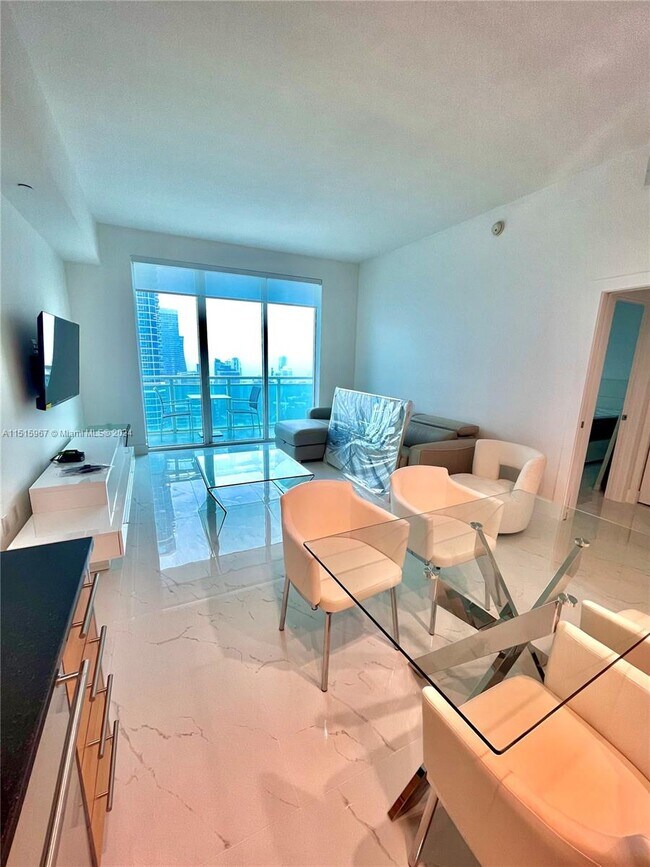 Foto del edificio - 950 Brickell Bay Dr