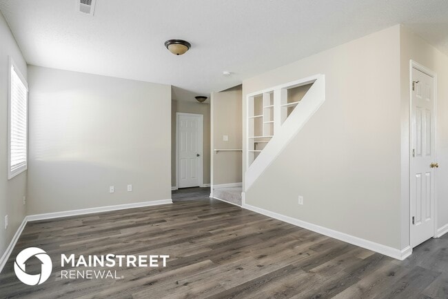 Foto del edificio - 5504 Carriage Woods Dr