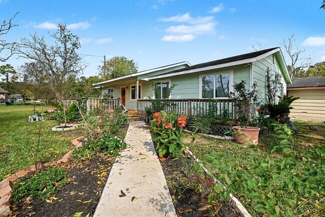 Building Photo - 1627 Texas Ave