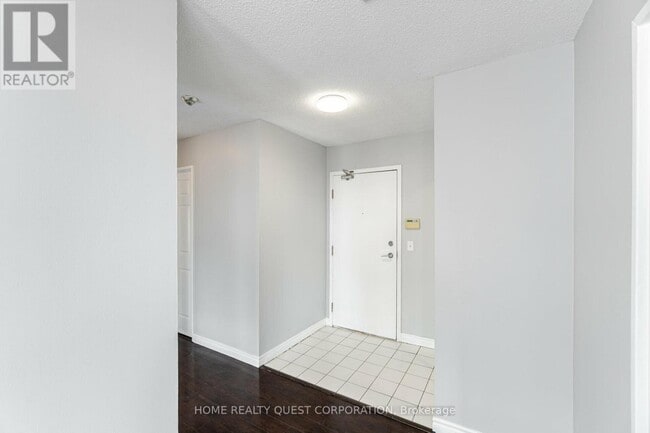 Building Photo - 325 Webb Dr