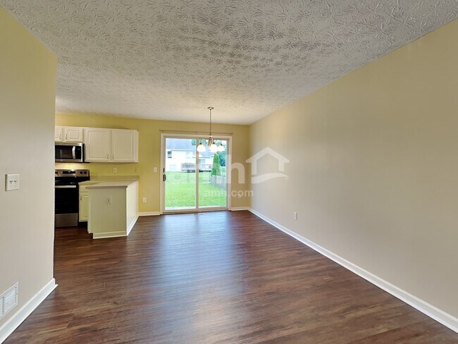 Foto del edificio - 1216 Walker Springs Dr