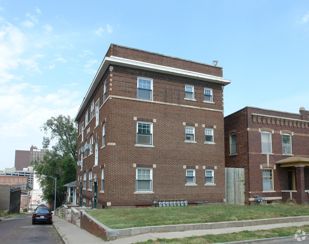 Primary Photo - 649 S 19th Ave