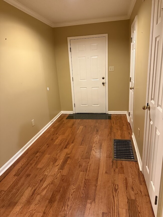 Foto del edificio - 5415 Whisper Wood Cir