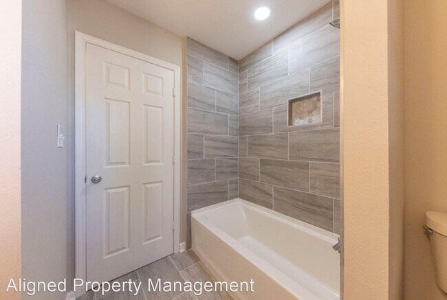 Foto del edificio - 3 br, 2 bath House - 516 W 5th