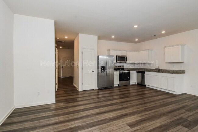 Foto del edificio - 310 Penn Sta Wy