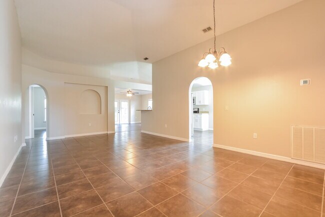 Foto del edificio - 4110 Iveyglen Ave
