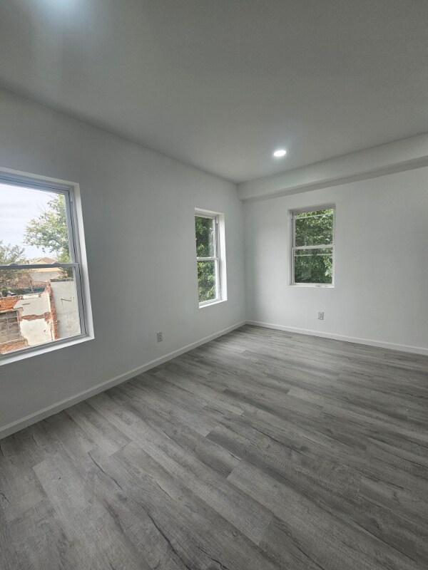 Foto del edificio - 5161 Wakefield St