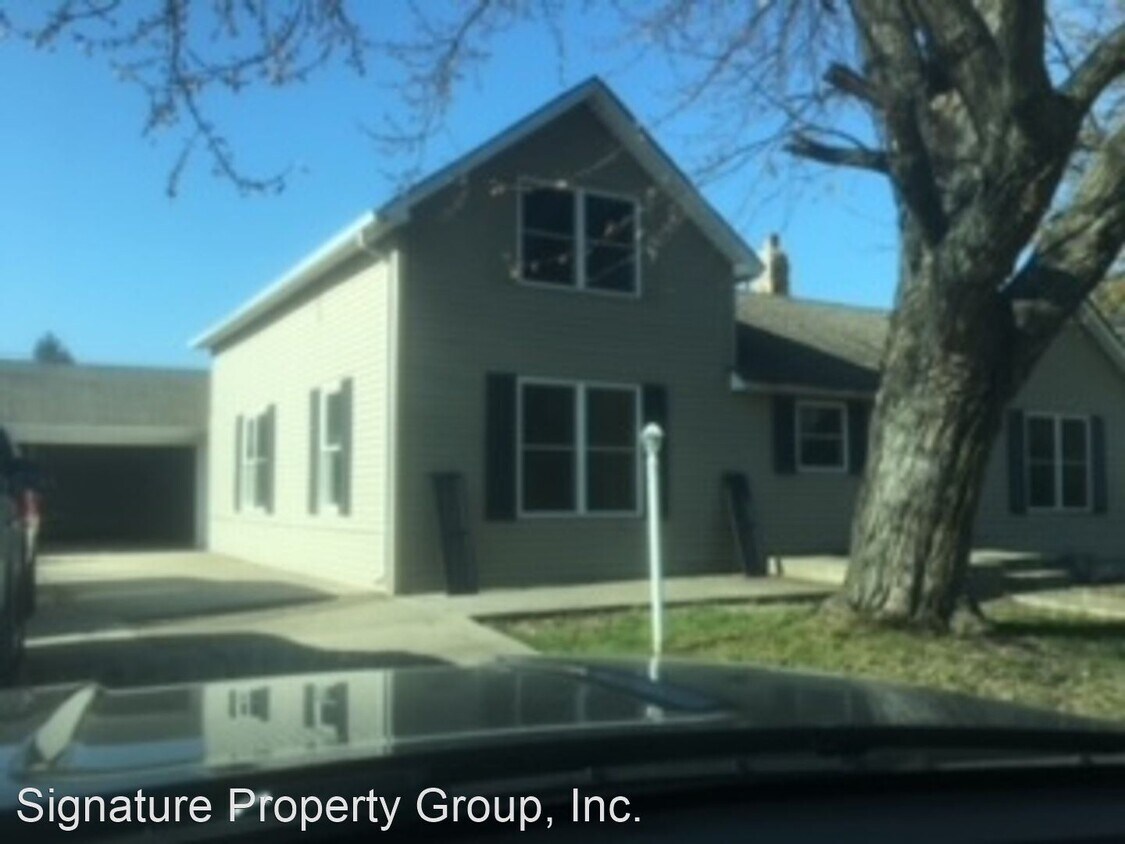 Building Photo - 4 br, 2 bath House - 1012 Warner