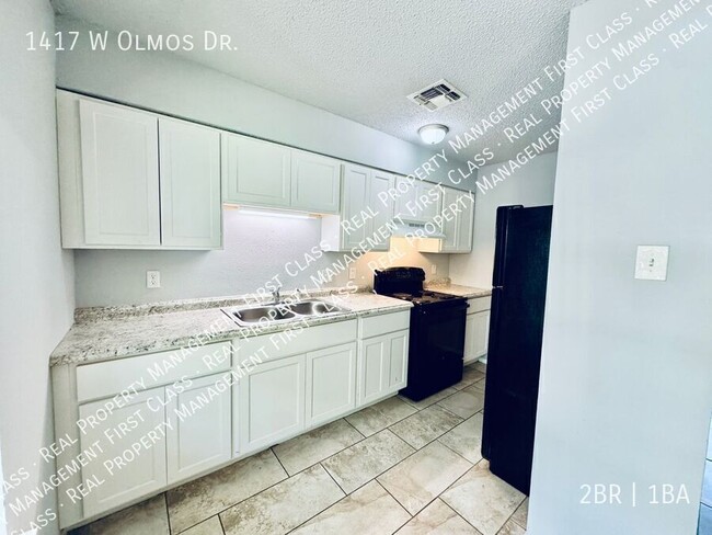 Photo - 1417 W Olmos Dr.- House