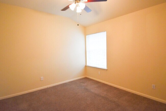 Building Photo - 13220 Castlewind Ln