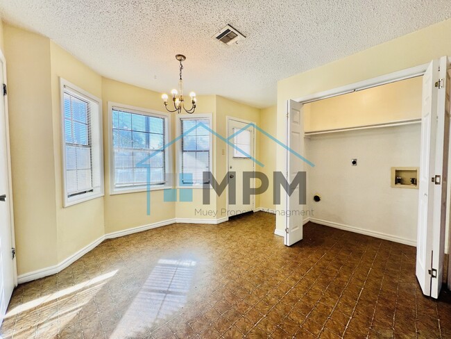 Building Photo - 69 Colonial Dr
