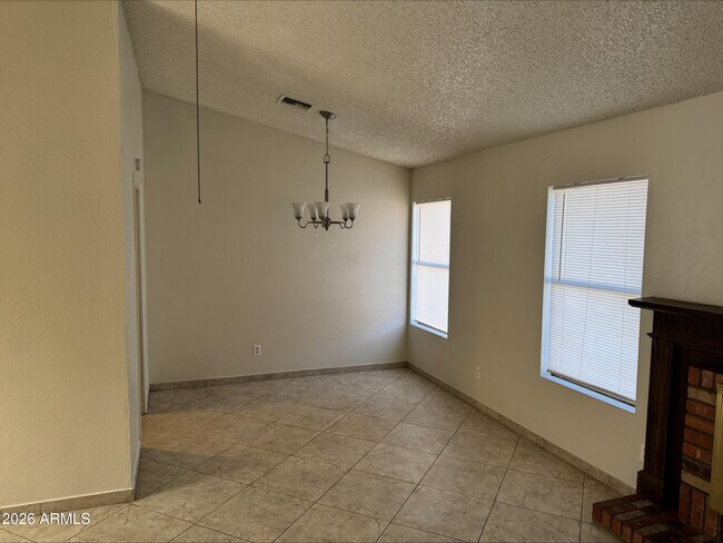 Building Photo - 1206 W Citation Dr