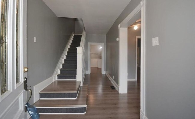 Building Photo - 15 Oakmont Street