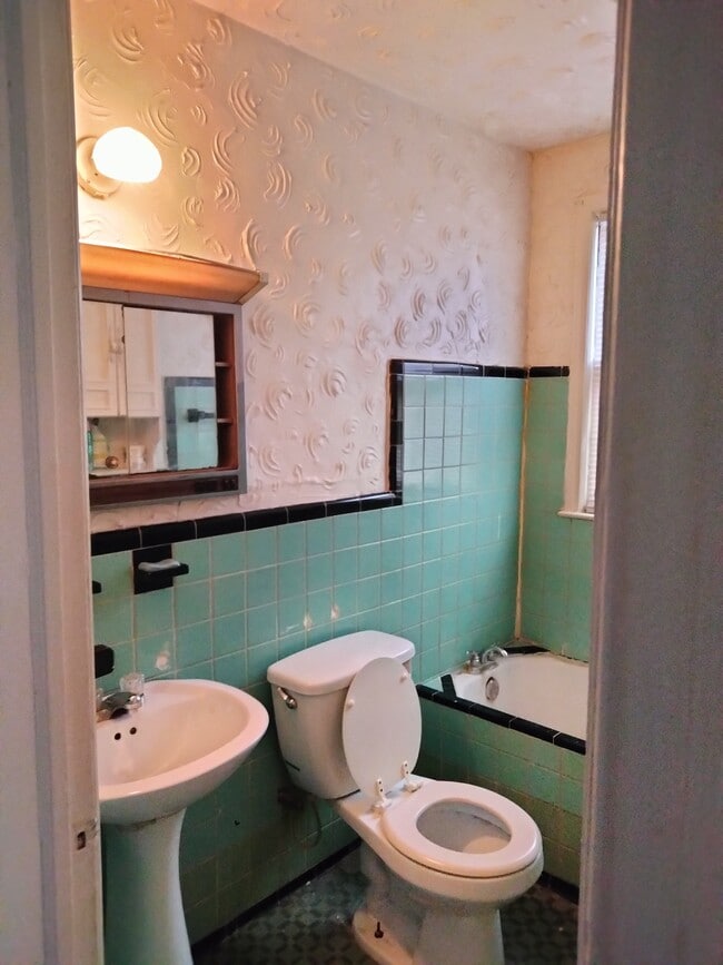 2949 Ewald Cir Unit 2949, Detroit, MI 48238 Apartments in Detroit, MI