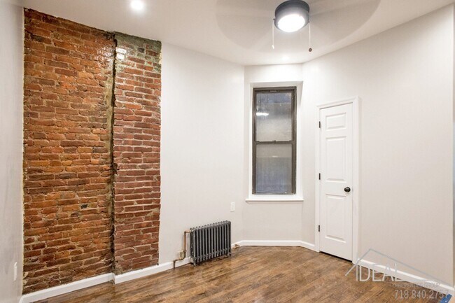 Building Photo - 37 Underhill Ave