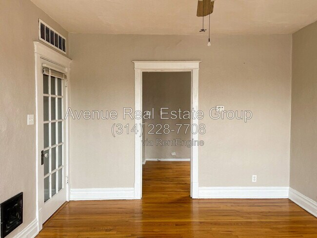 Foto del edificio - 5067 Chippewa St