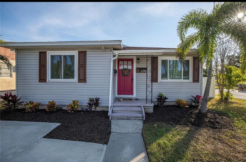 Foto principal - 4596 12th Ave N